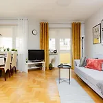 公寓 Mokotow Bluszczanska By Renters *