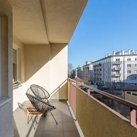 Mokotow Bluszczanska By Renters Appartamento *