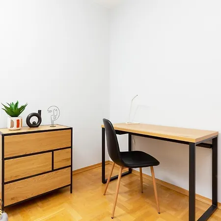 Mokotow Bluszczanska By Renters *