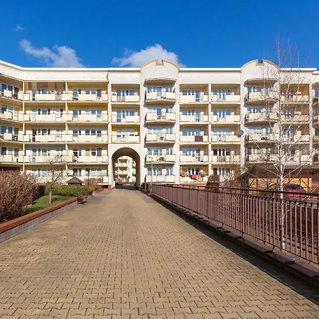 Apartman Mokotow Bluszczanska By Renters *