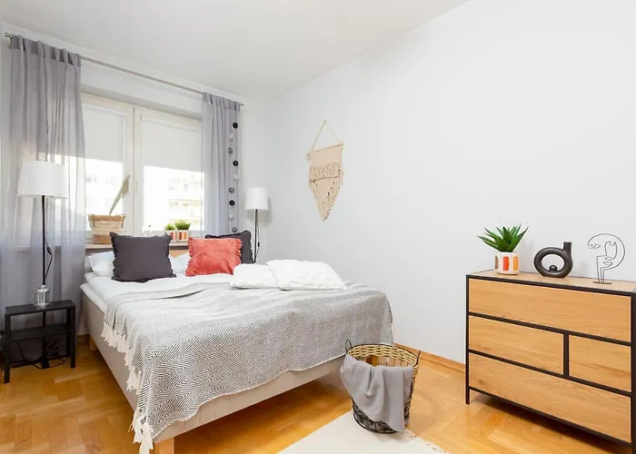 Mokotow Bluszczanska By Renters