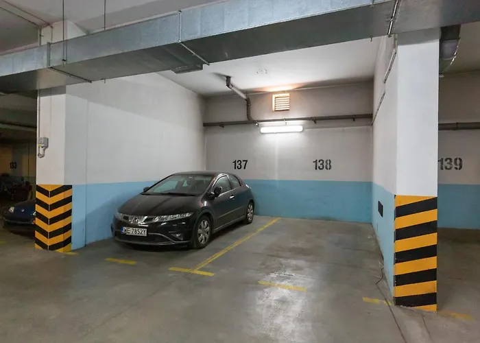 Mokotow Bluszczanska By Renters