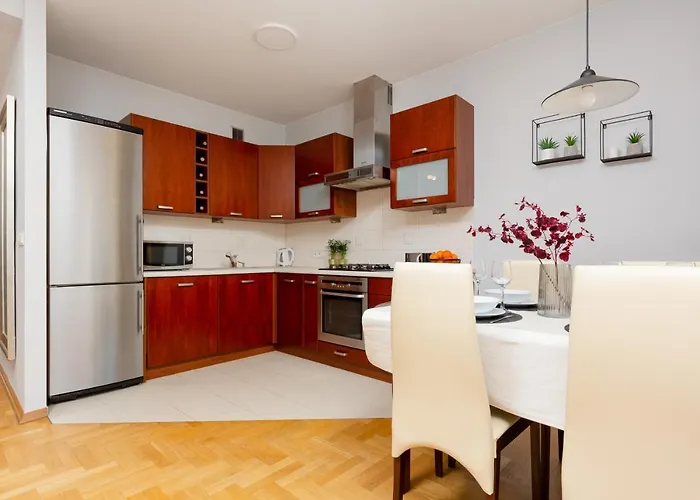 شقة Mokotow Bluszczanska By Renters وارسو