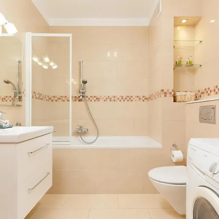 Apartment Mokotow Bluszczanska By Renters Warsaw